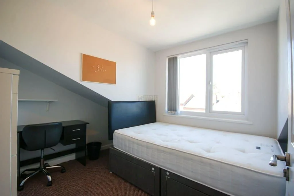7 bedroom terraced house for rent