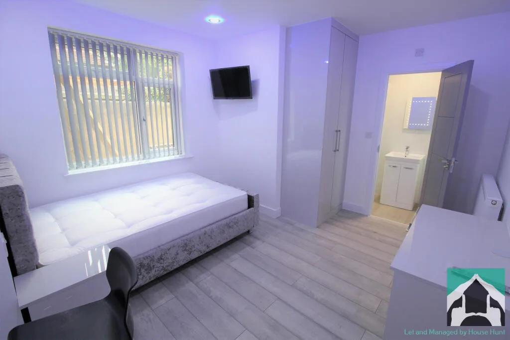 7 bedroom house for rent