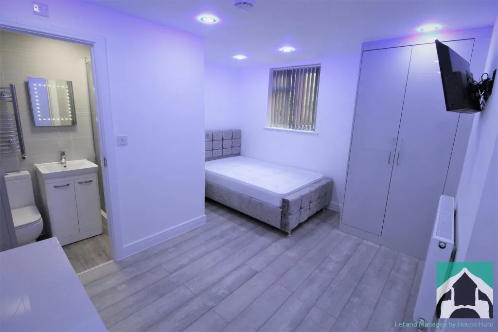 7 bedroom house for rent