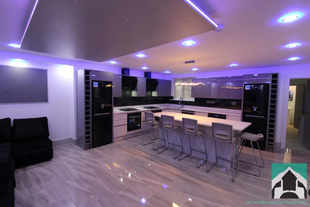7 bedroom house for rent