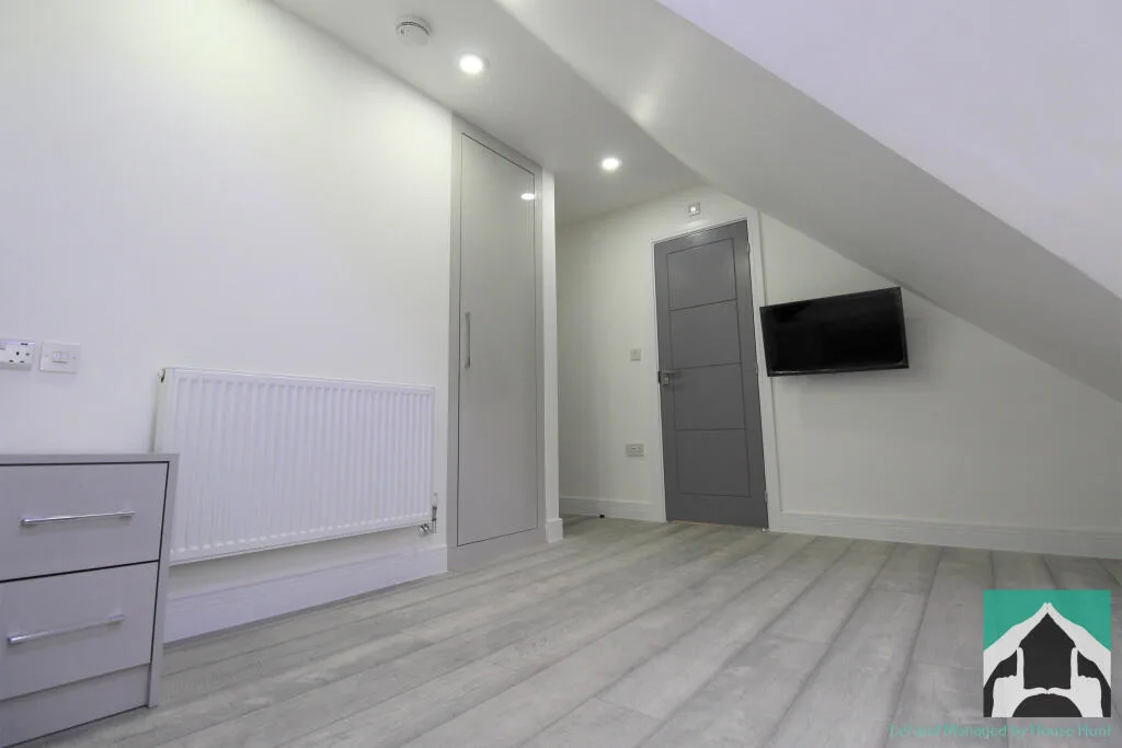 7 bedroom house for rent