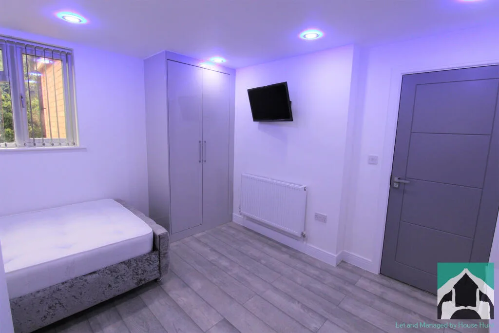 7 bedroom house for rent