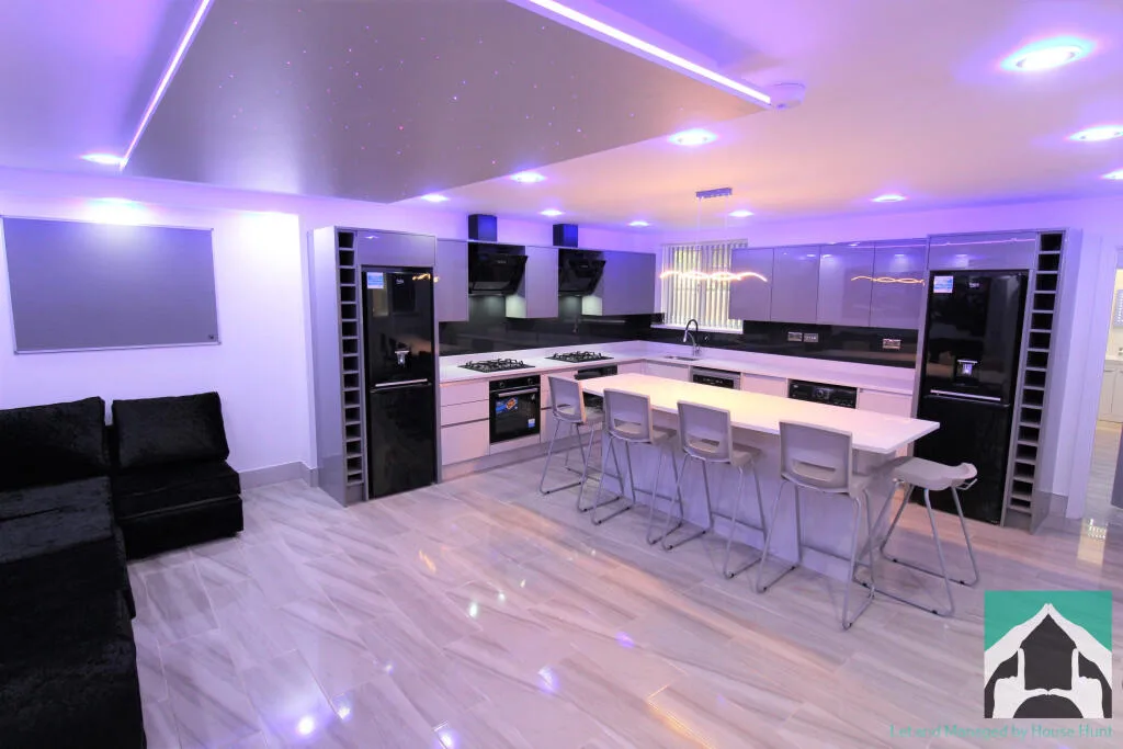 7 bedroom house for rent