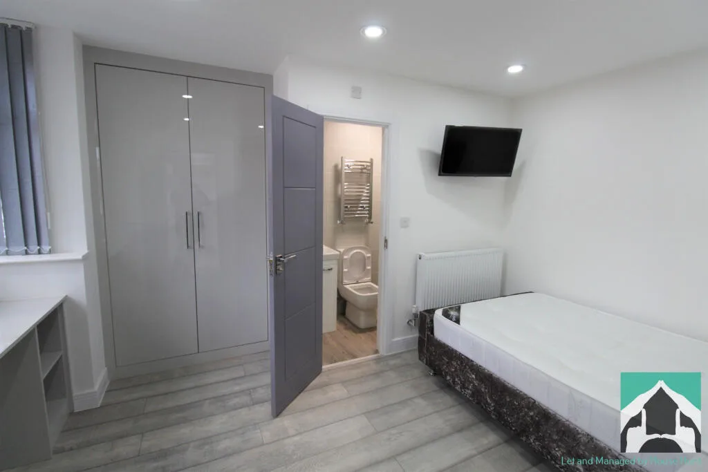 7 bedroom house for rent
