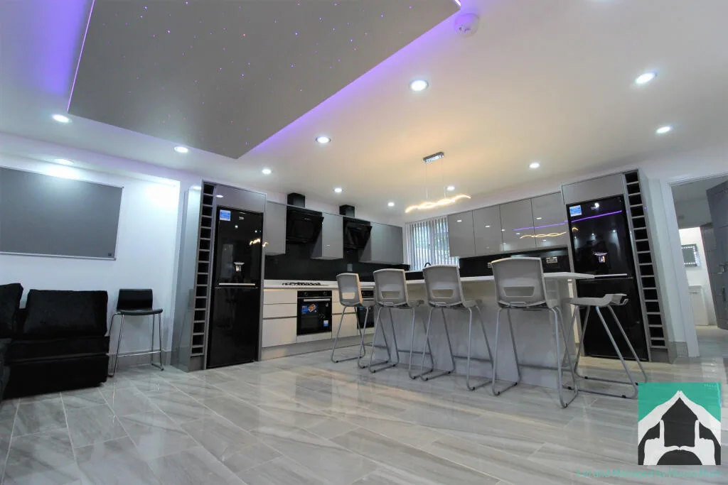 7 bedroom house for rent
