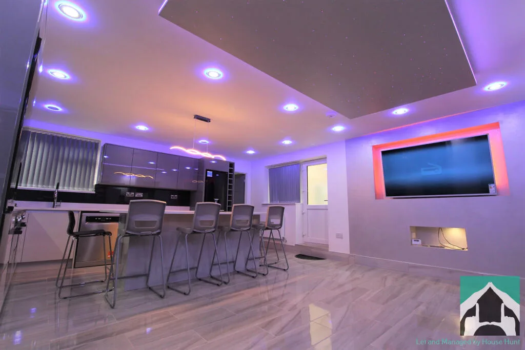 7 bedroom house for rent