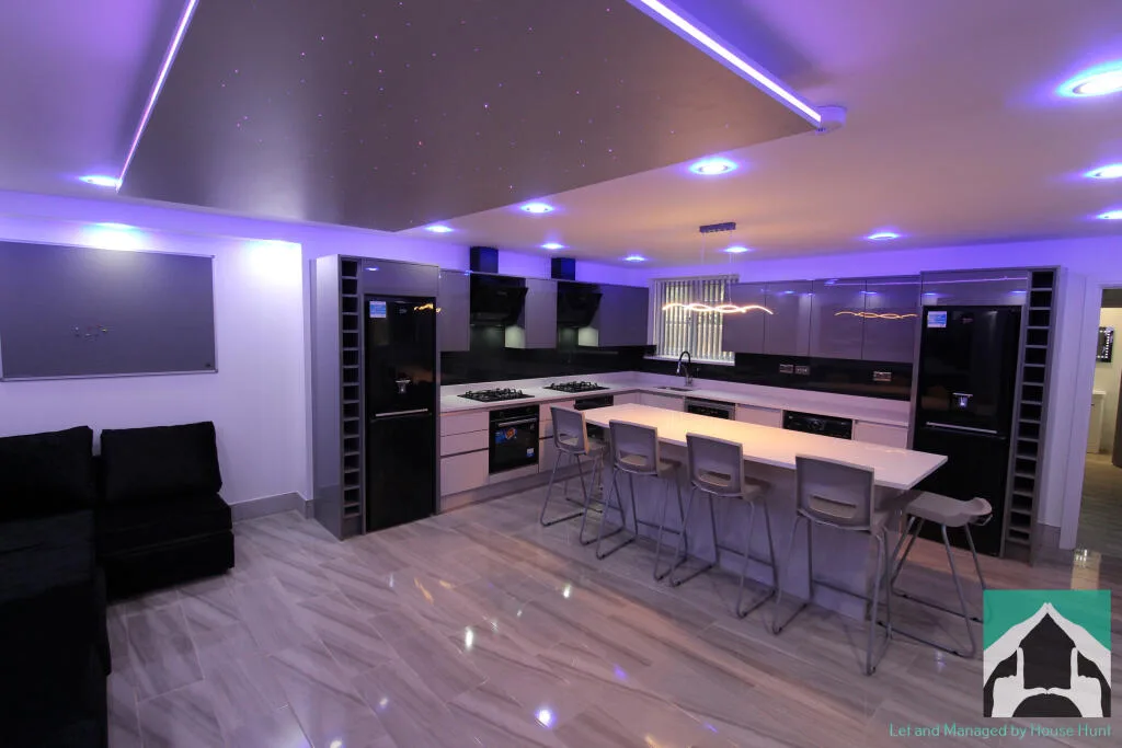 7 bedroom house for rent