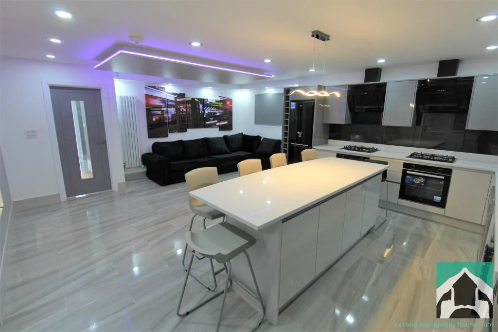 7 bedroom house for rent