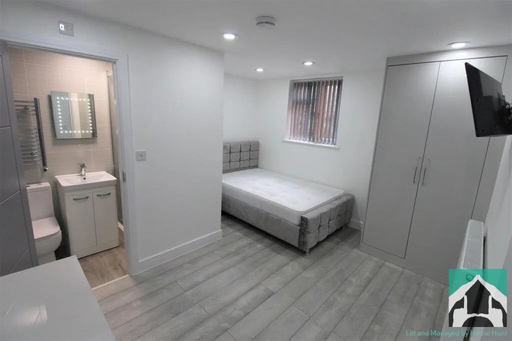 7 bedroom house for rent