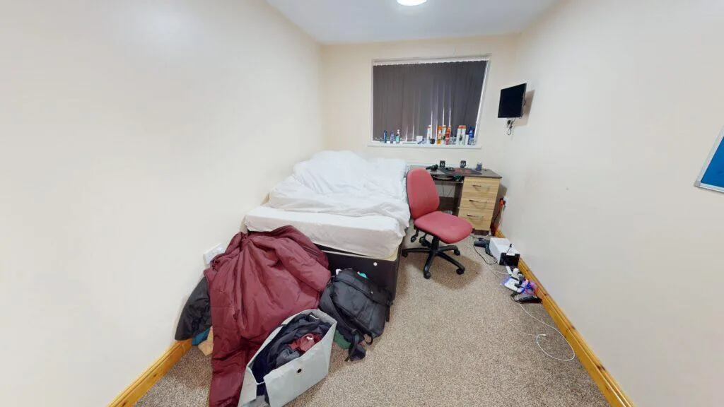 6 bedroom house for rent