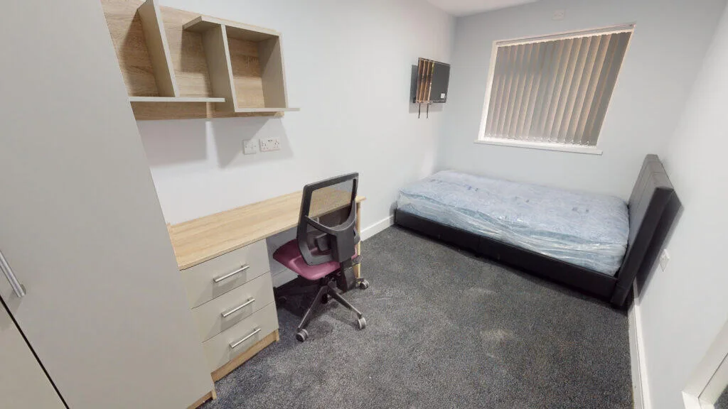 6 bedroom house for rent