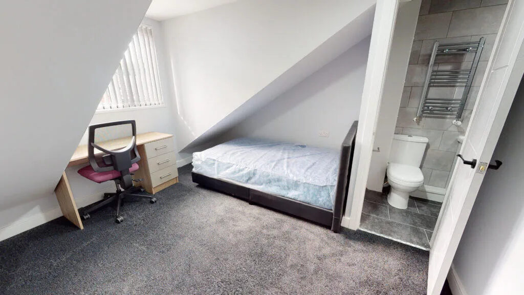 6 bedroom house for rent