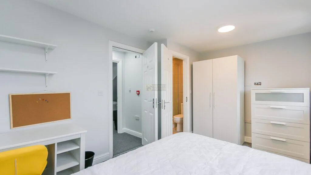 7 bedroom terraced house for rent