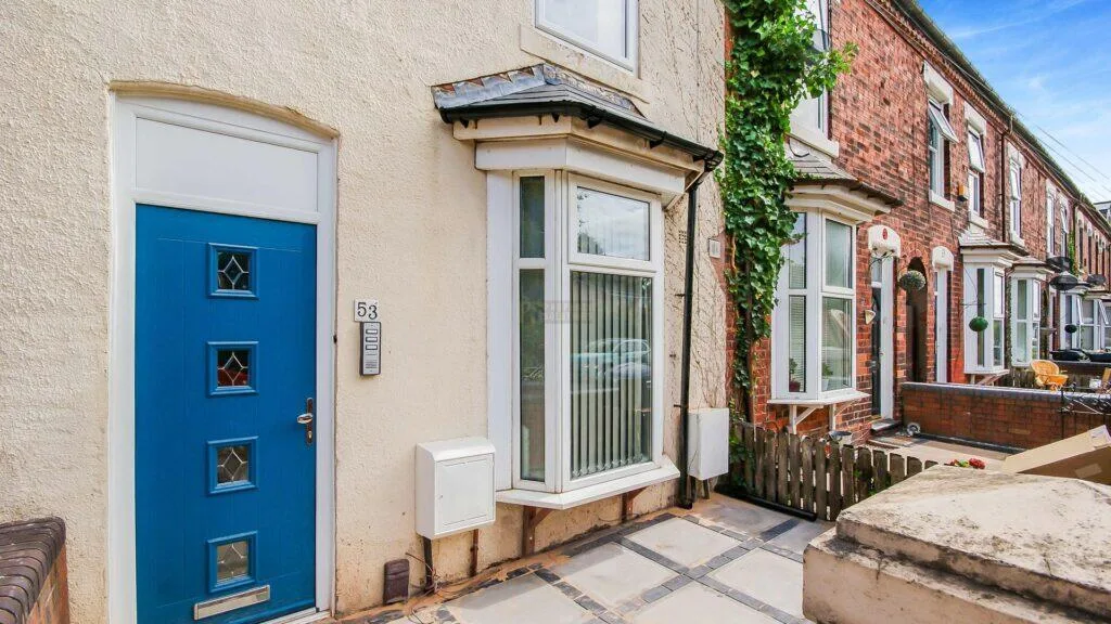 7 bedroom terraced house for rent