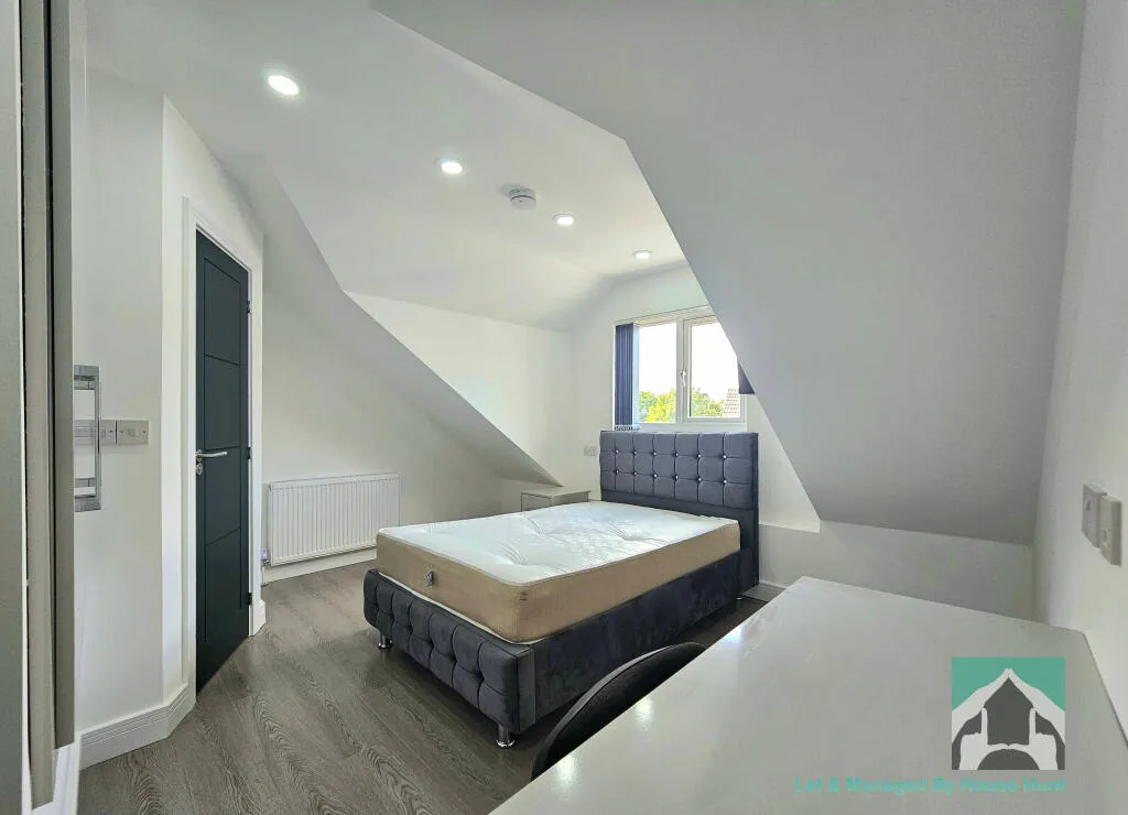 7 bedroom terraced house for rent