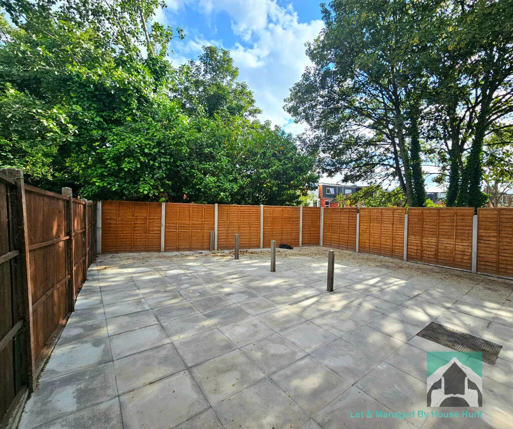 7 bedroom terraced house for rent