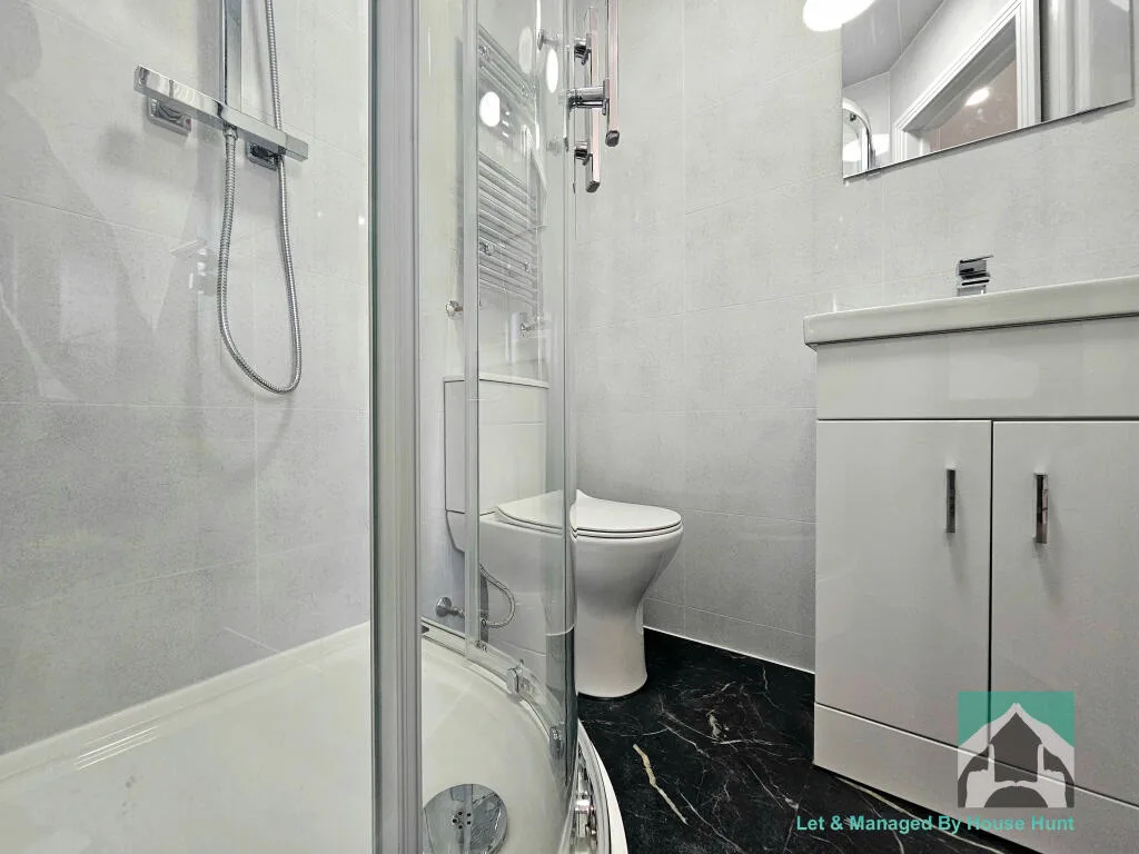 7 bedroom terraced house for rent