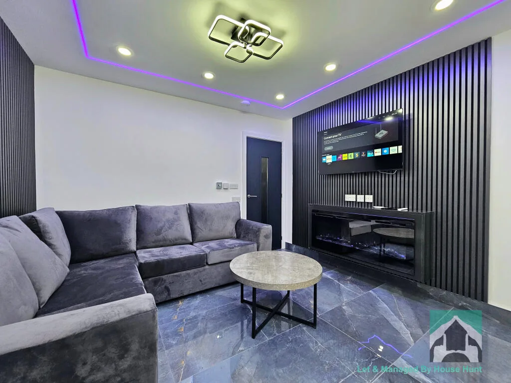 7 bedroom terraced house for rent