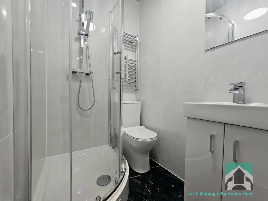 7 bedroom terraced house for rent