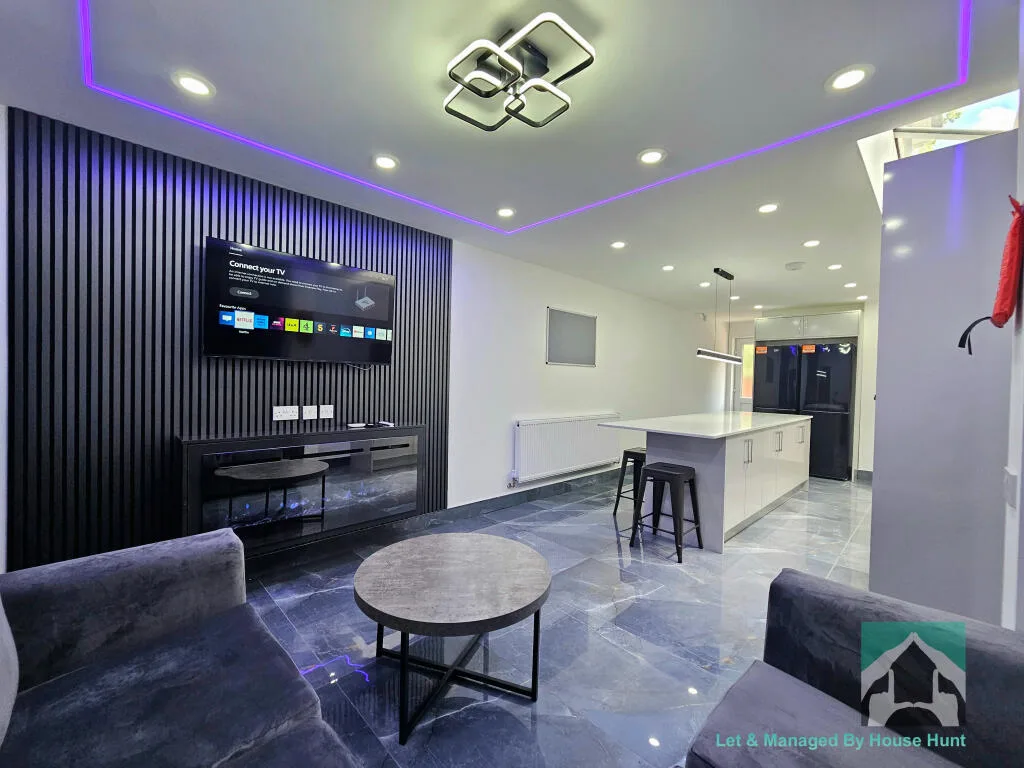 7 bedroom terraced house for rent