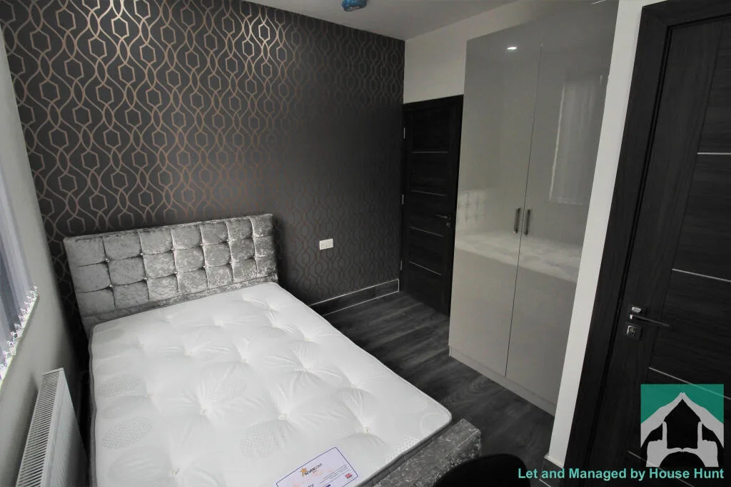 5 bedroom house for rent