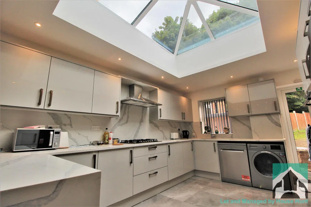 5 bedroom house for rent