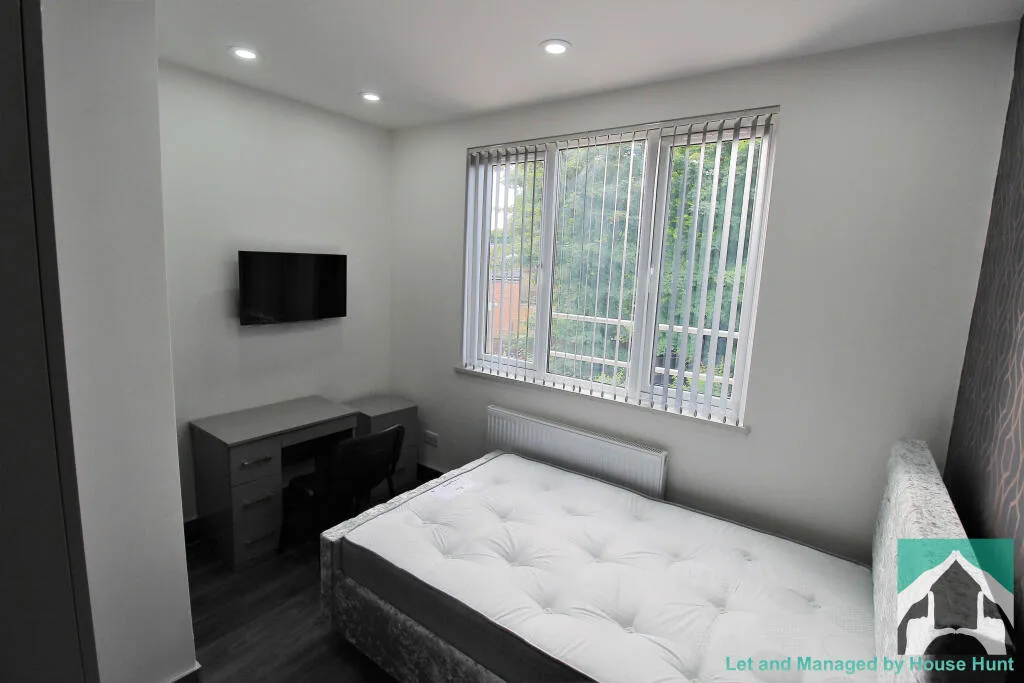 5 bedroom house for rent