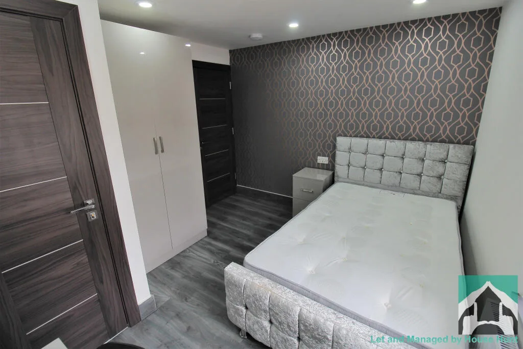 5 bedroom house for rent