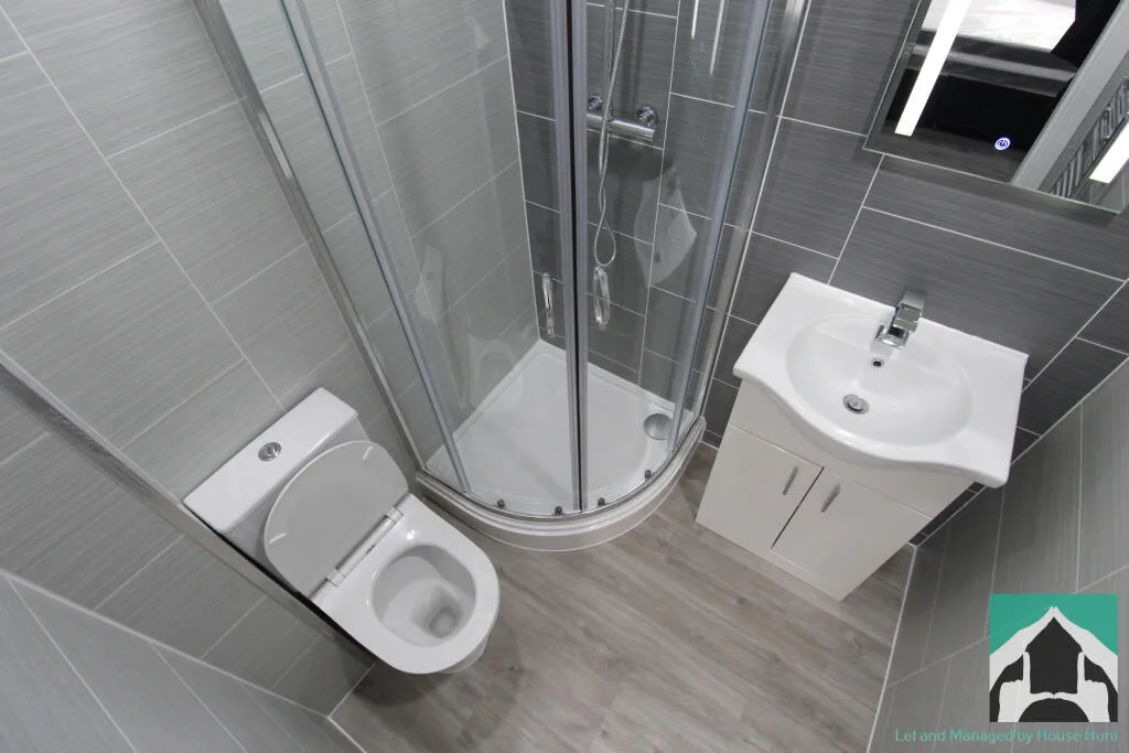 6 bedroom terraced house for rent
