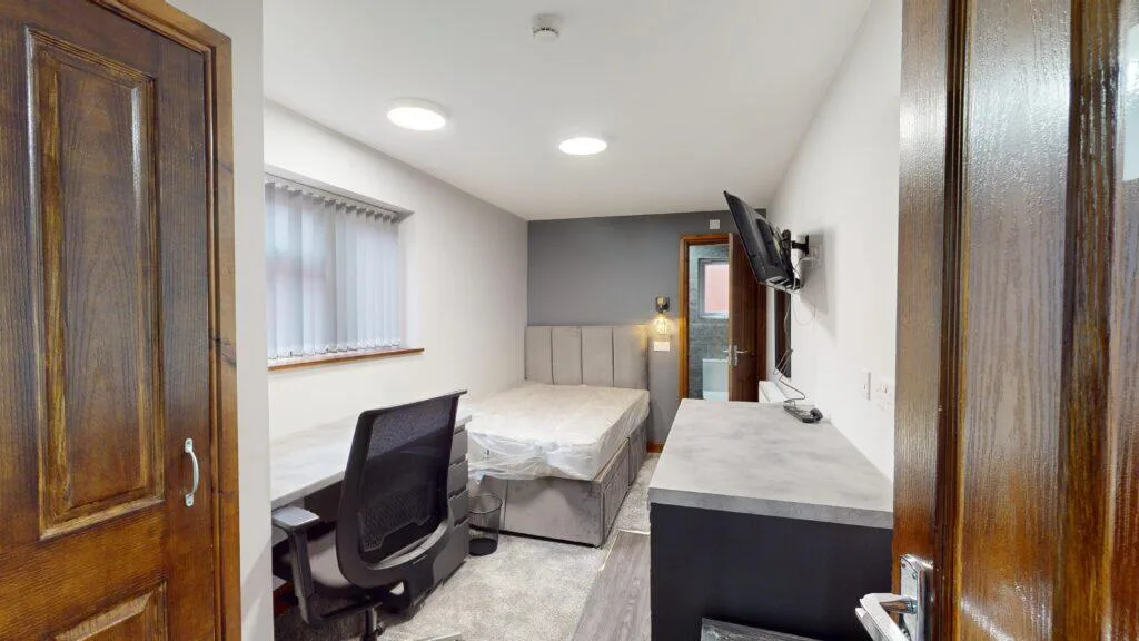 6 bedroom house for rent
