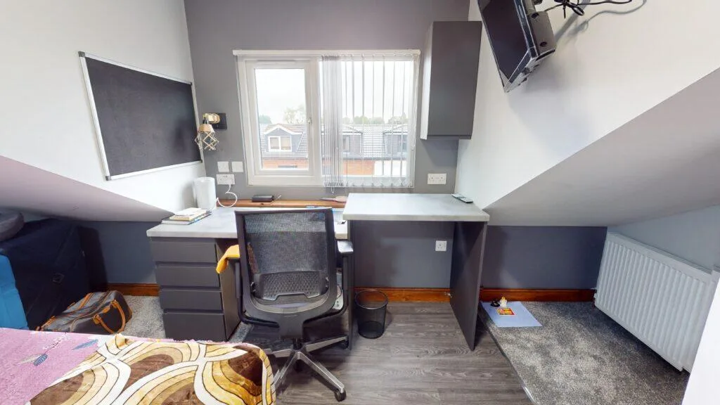 6 bedroom house for rent