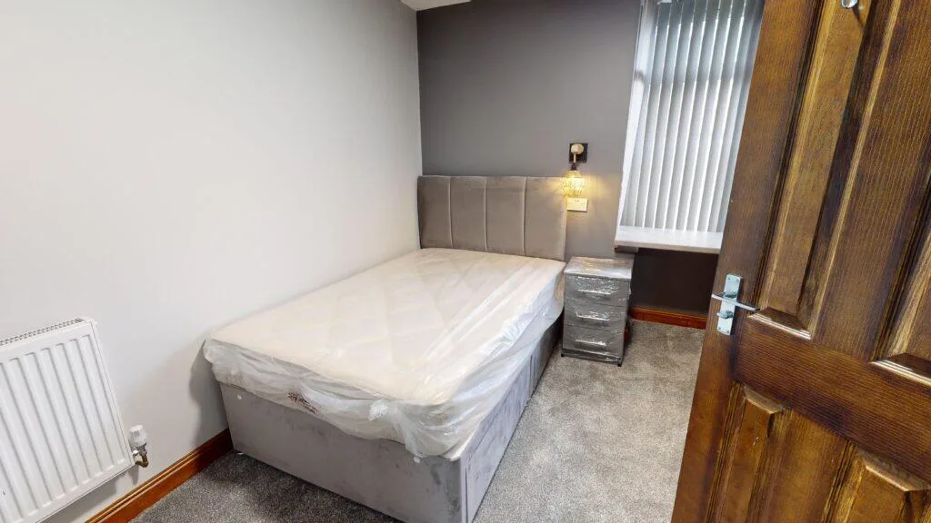6 bedroom house for rent