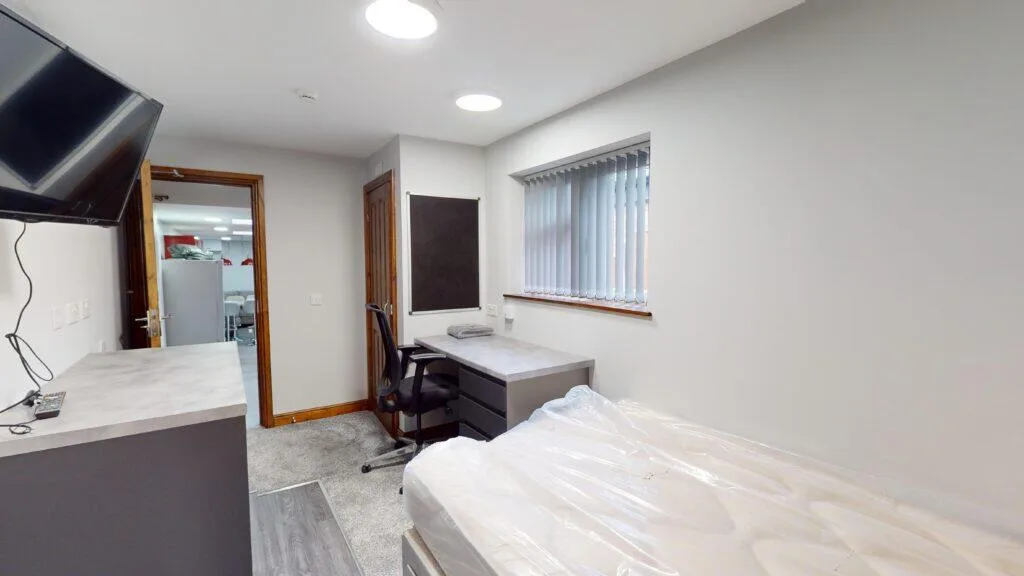 6 bedroom house for rent