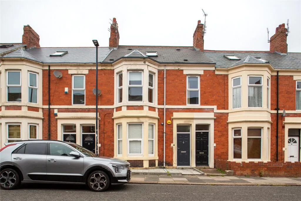 5 bedroom maisonette for rent