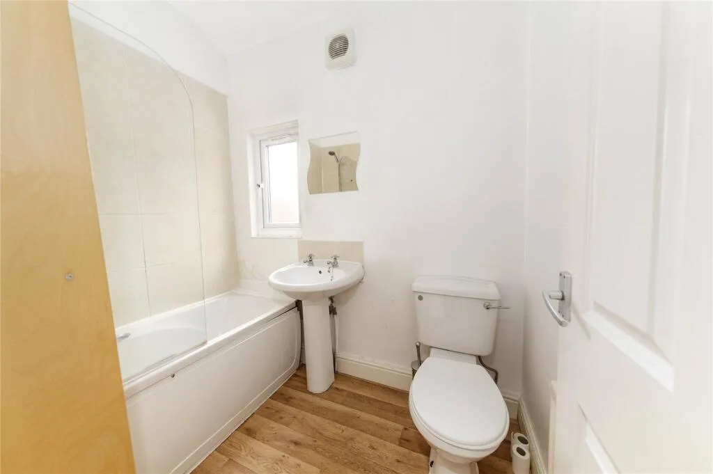 5 bedroom maisonette for rent