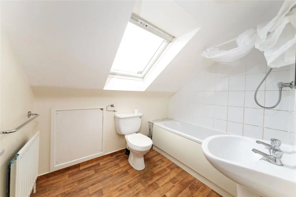 5 bedroom maisonette for rent