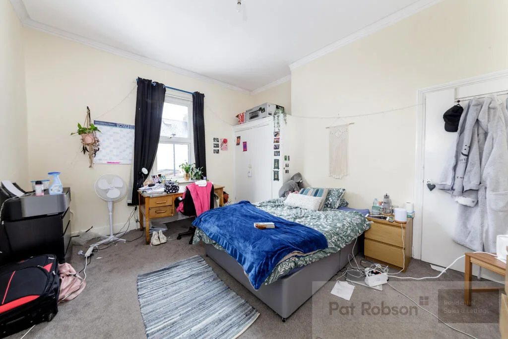 5 bedroom house for rent