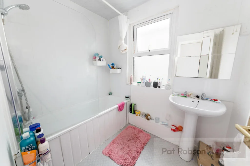5 bedroom house for rent
