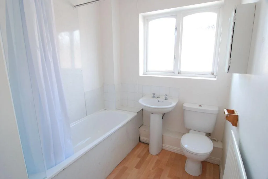 5 bedroom house for rent