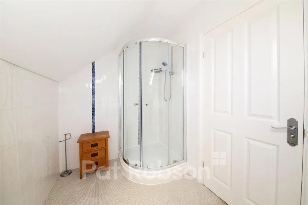 4 bedroom terraced house for rent