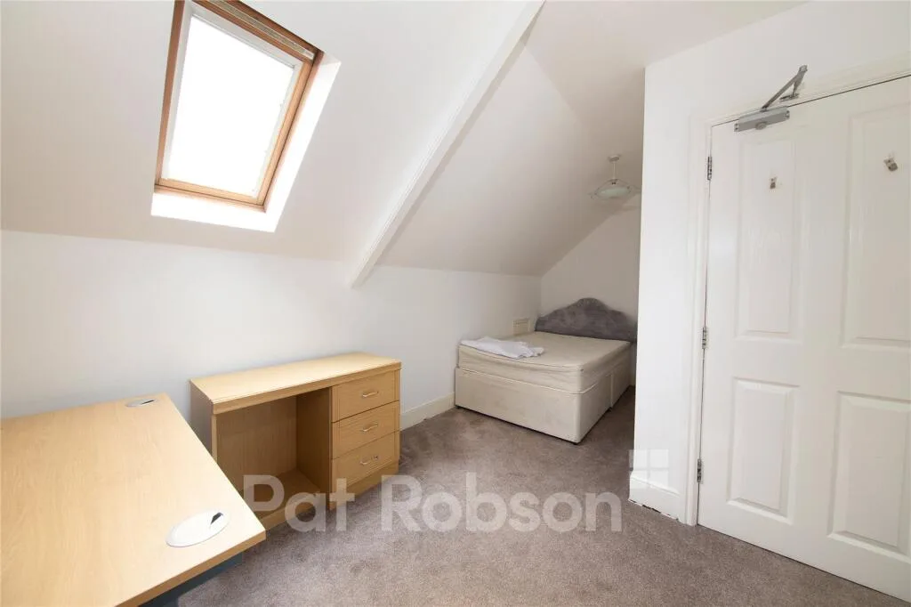 4 bedroom terraced house for rent