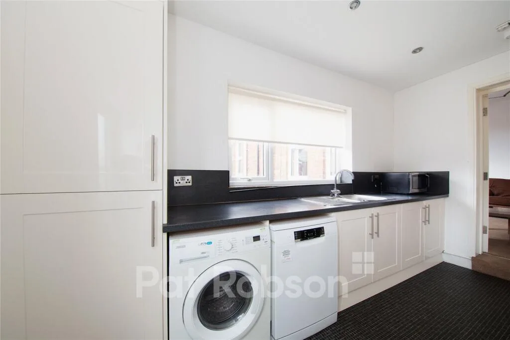 4 bedroom terraced house for rent
