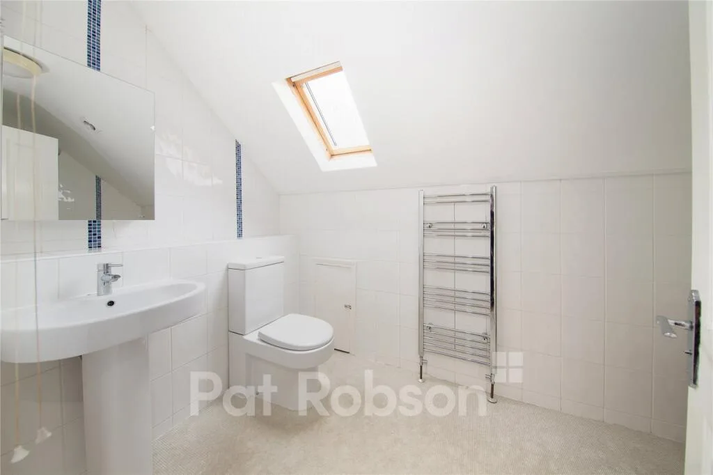 4 bedroom terraced house for rent