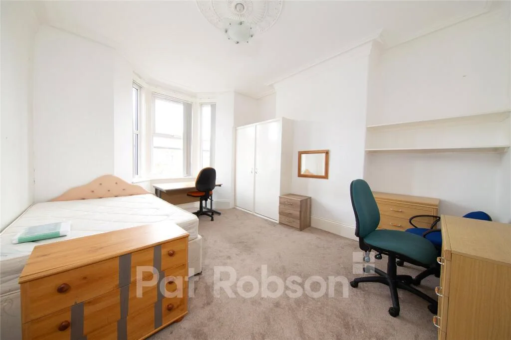 4 bedroom terraced house for rent