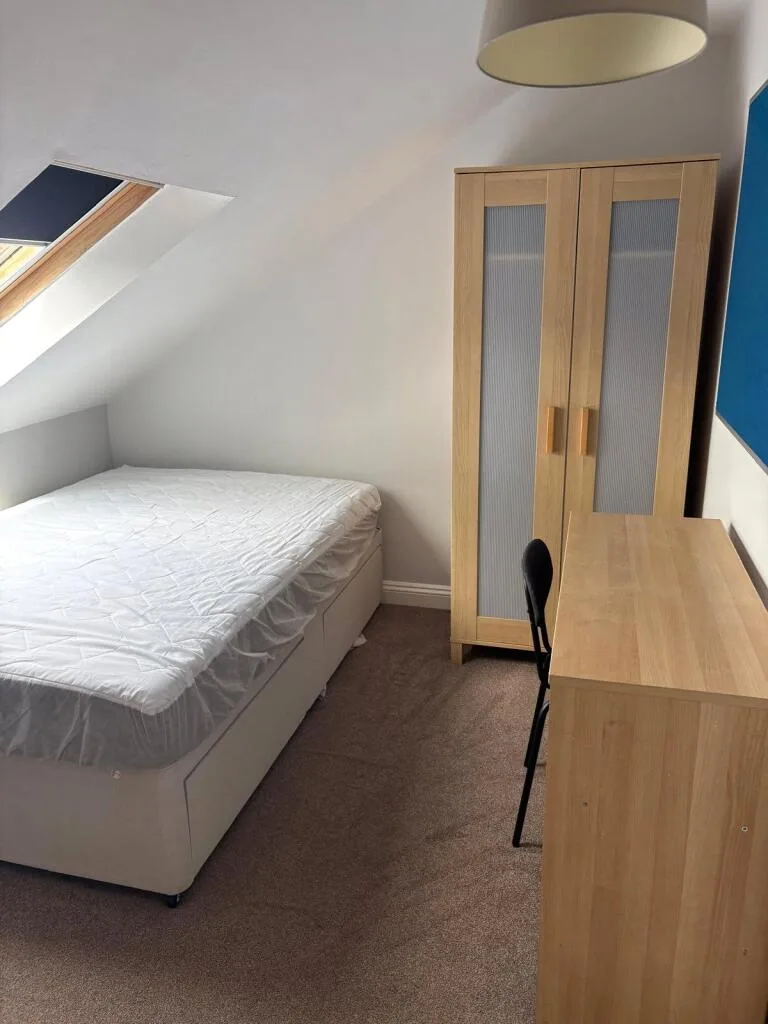6 bedroom maisonette for rent