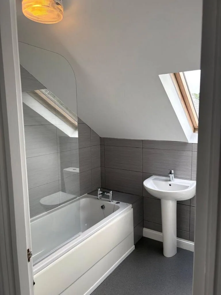 6 bedroom maisonette for rent