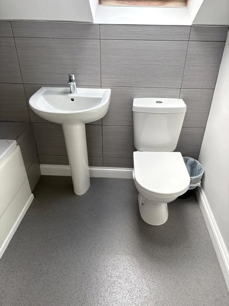 6 bedroom maisonette for rent