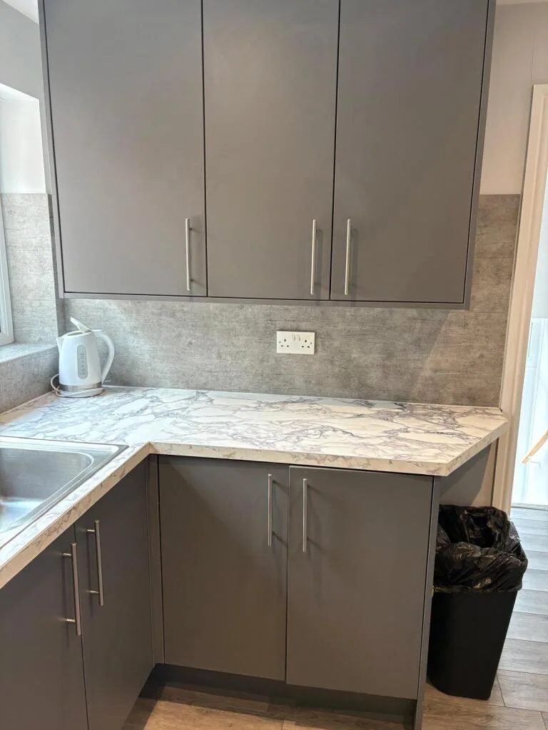 6 bedroom maisonette for rent