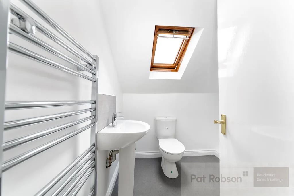 6 bedroom maisonette for rent