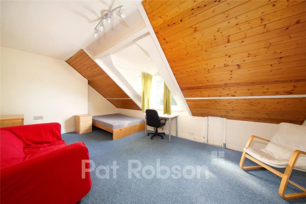 6 bedroom terraced house for rent